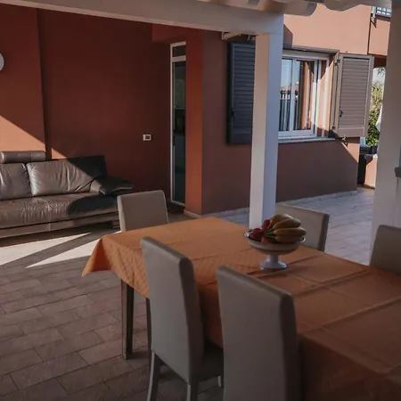וילה House Of The Three Lands
