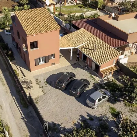 House Of The Three Lands
